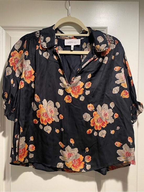 THE GREAT. Tops - The Great. Fairway Top in cabbage rose print
